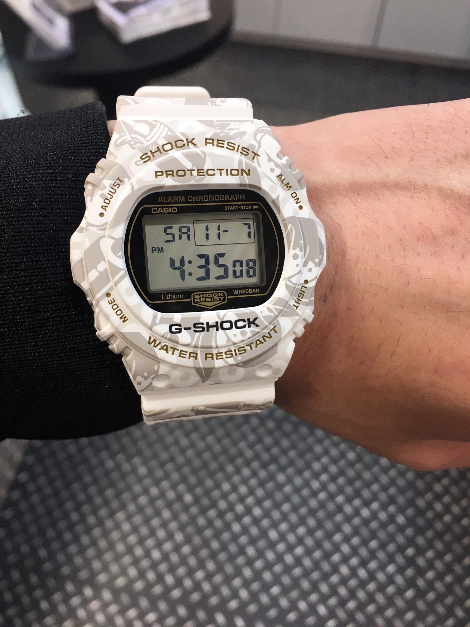 ⭐激レア⭐G-SHOCK DW-5700SLG-7JR 七福神 恵比寿モデル ☆決算特価 