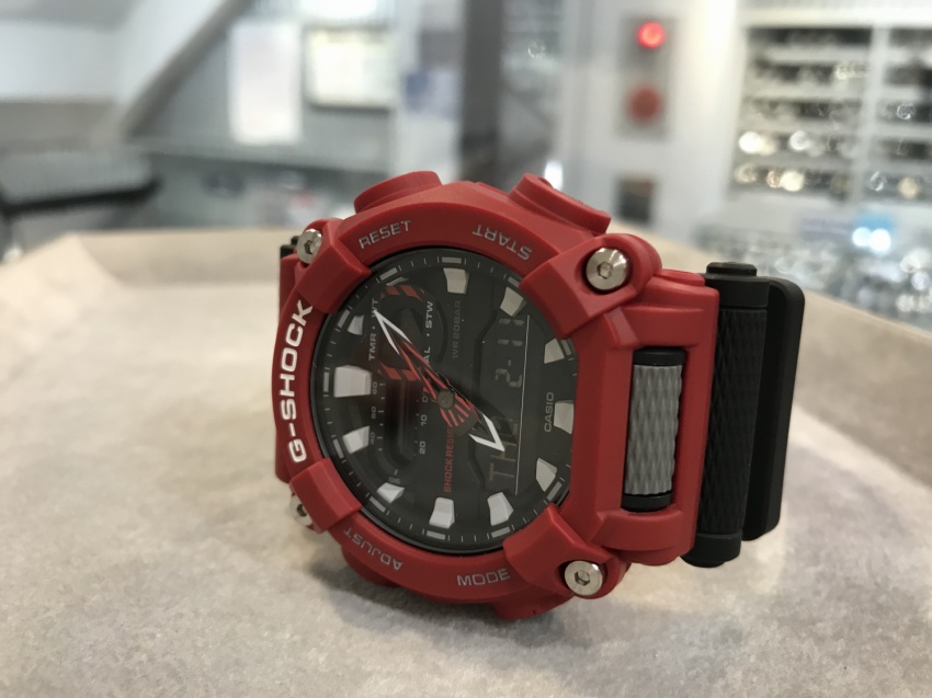 人気商品 ⭐レアカラー⭐G-SHOCK GA-201RD-4AJF ソリッド レッド kids