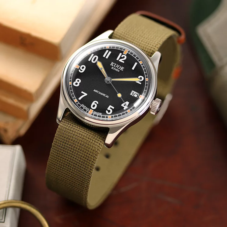クオ腕時計　自動巻き　手巻き付き　日本製